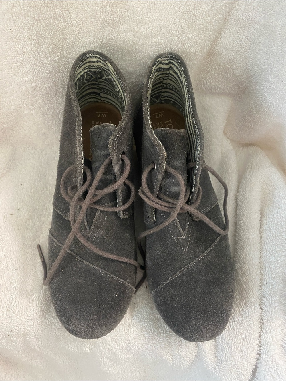 Toms Men’s Charcoal Suede Chukka Lace-Up Boots